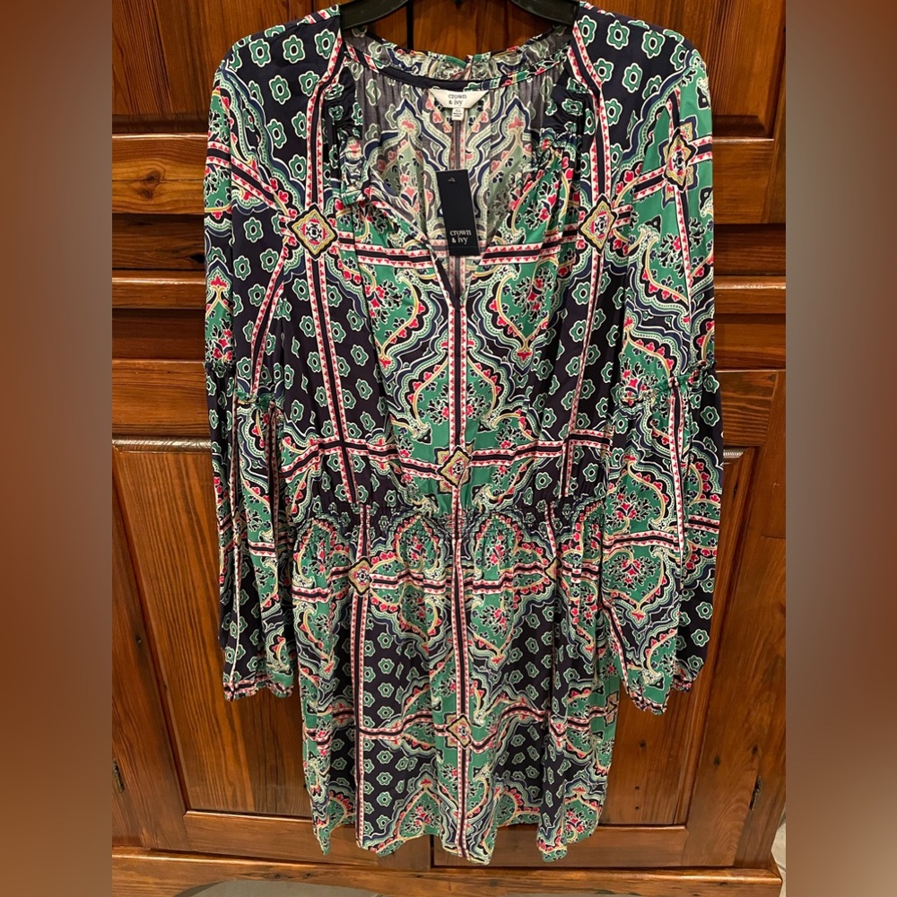 NWT! Crown & Ivy (knee length dress). Long sleeved. Sz XL